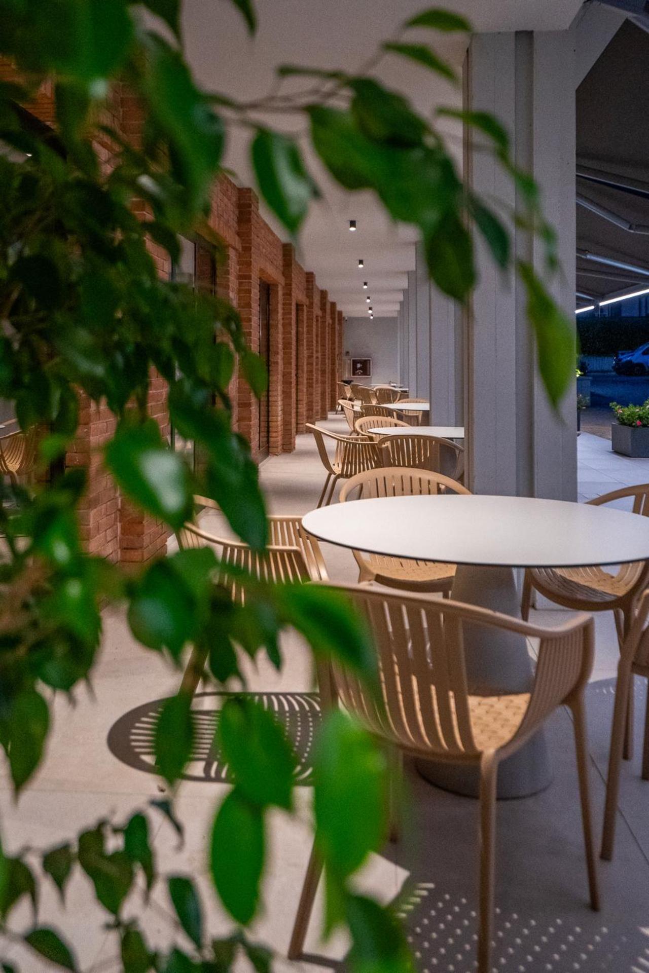 Hub Hotel Губбио Экстерьер фото