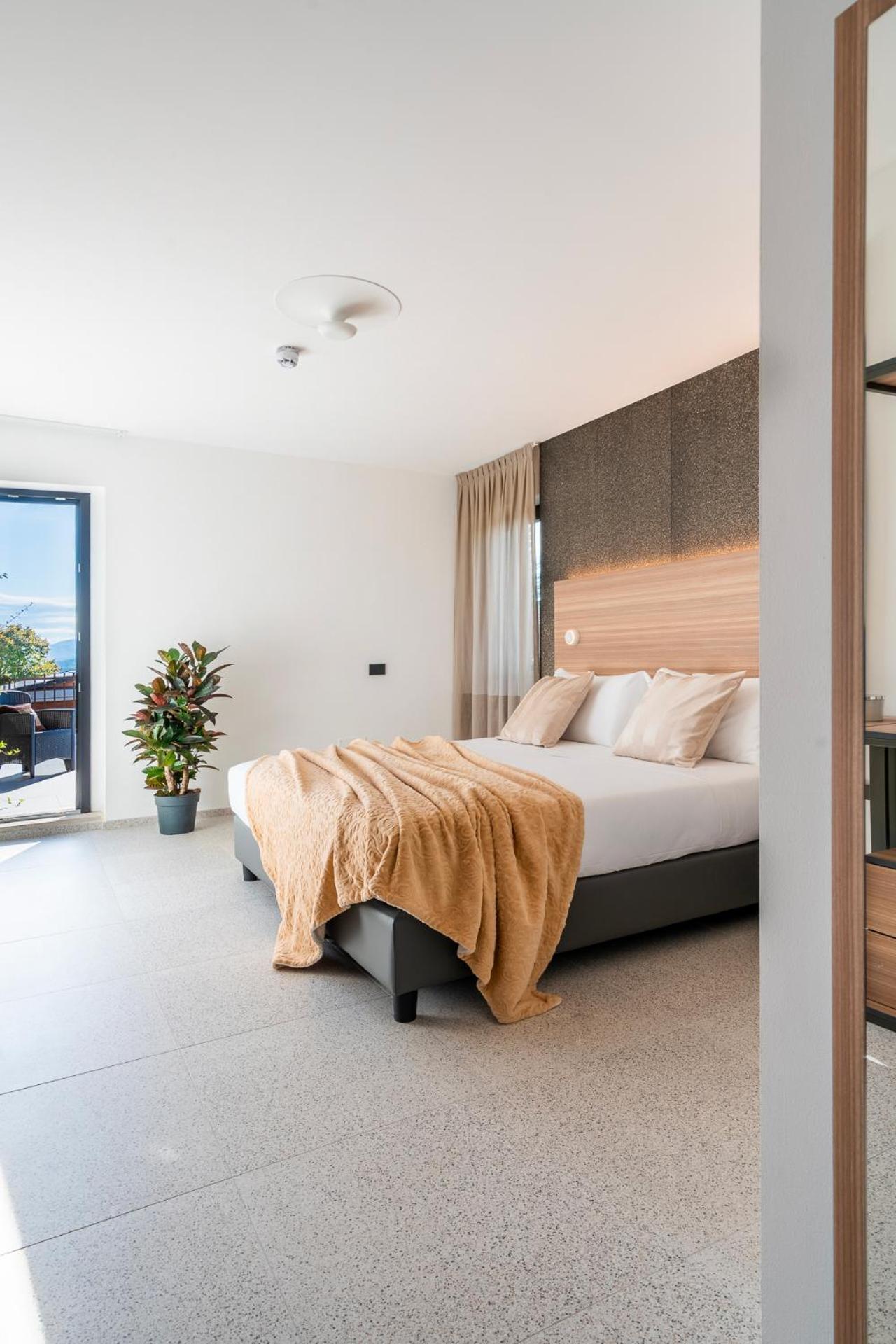 Hub Hotel Губбио Экстерьер фото